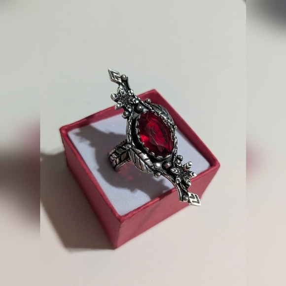 Handcrafted Unique Simulated Ruby Ring (7) - Picture 10 of 12